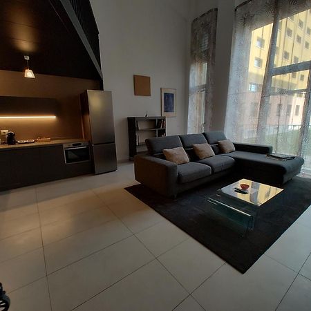 Milan Space Loft - Apartment Close To M5 Subway - Free Parking - Sky & Netflix Tv Екстериор снимка