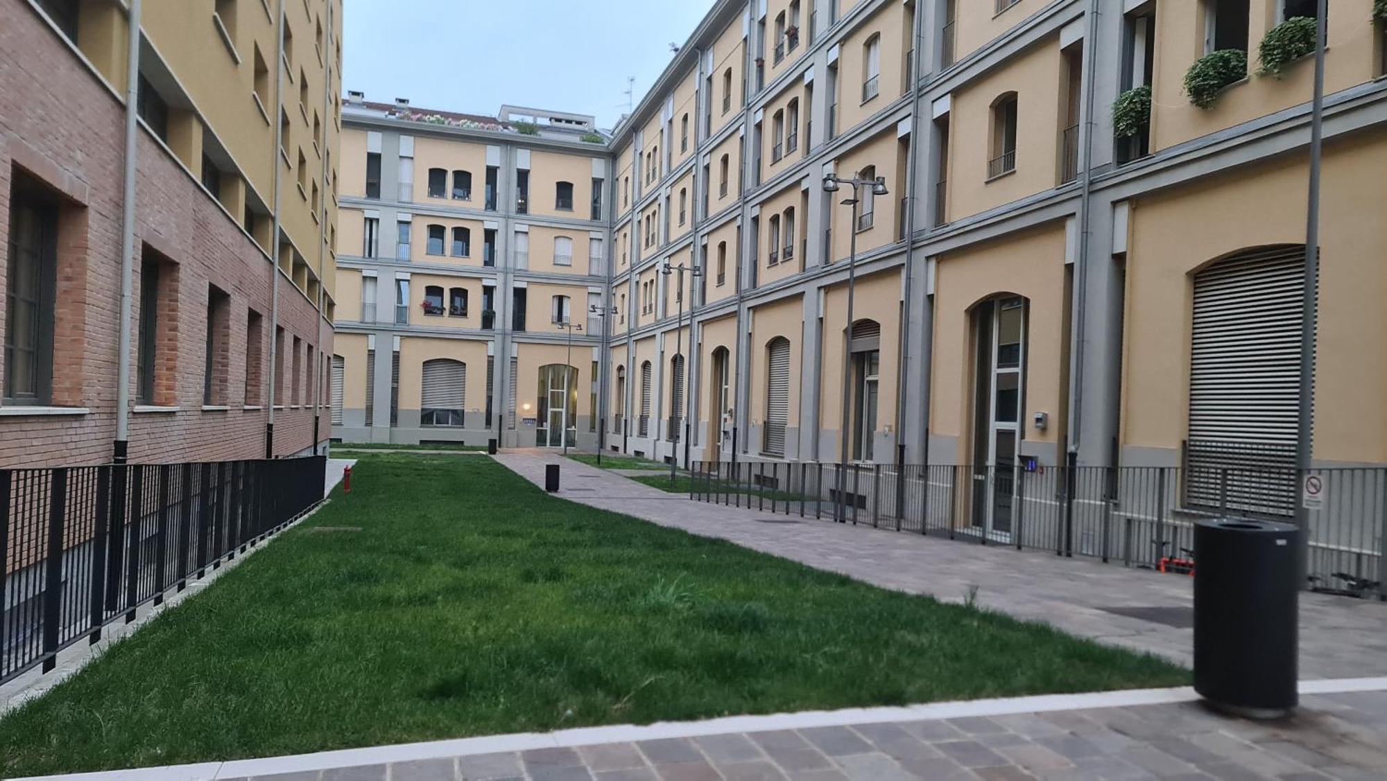 Milan Space Loft - Apartment Close To M5 Subway - Free Parking - Sky & Netflix Tv Екстериор снимка